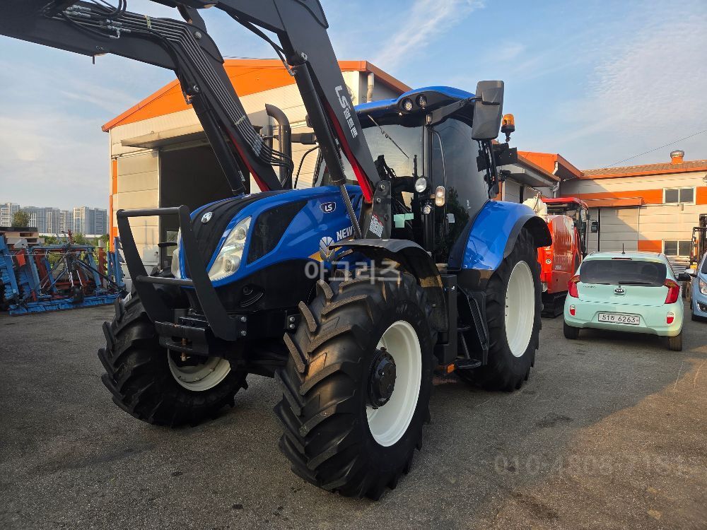 NewHolland Tractor T6.155 (125hp) 뒤우측면