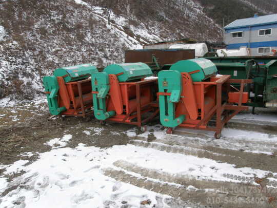  트렉터용콩탈곡기 트렉터용콩탈곡기 