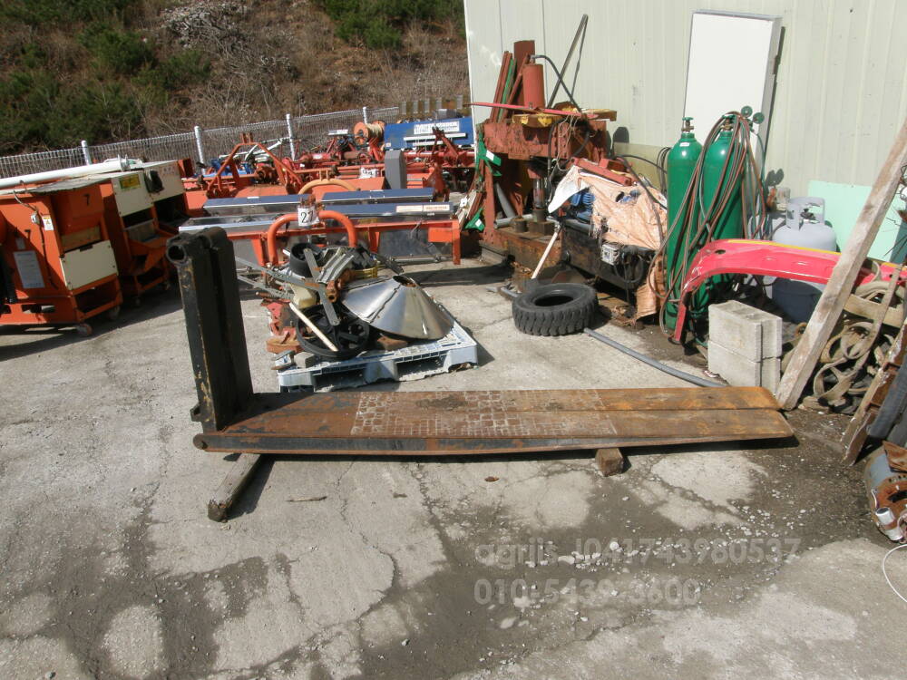 두산7톤지게발 두산7톤지게발원발포함 두산7톤지게발원발포함