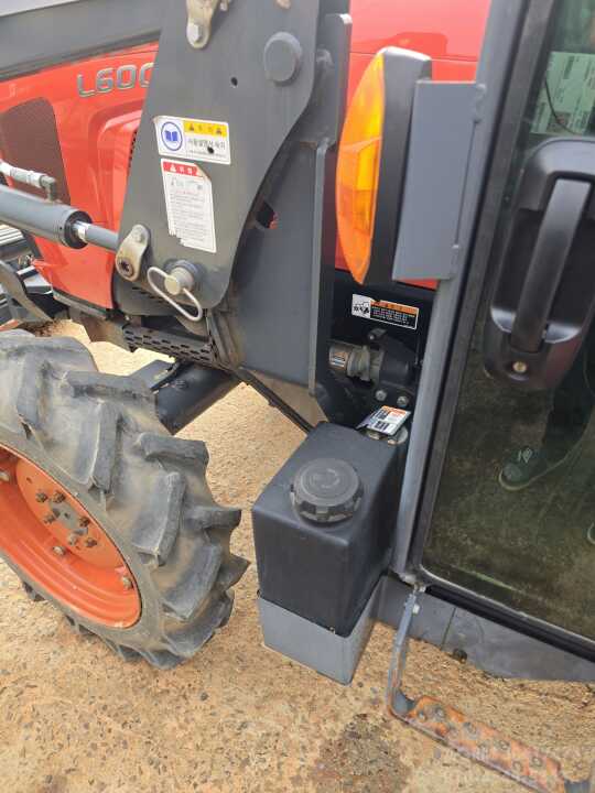 구보다 트랙터 L60 (62.1마력)