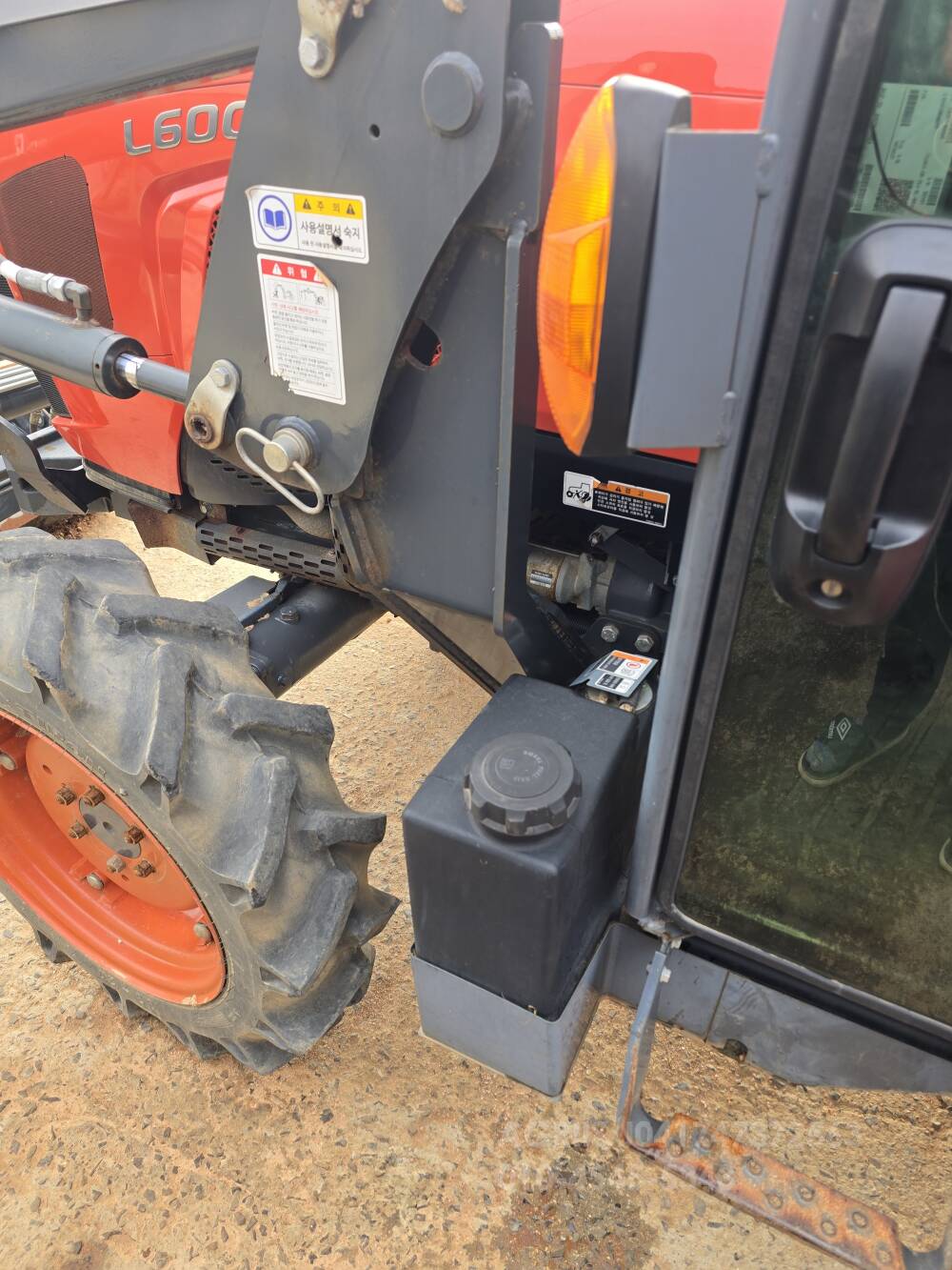 구보다 트랙터 L60 (62.1마력)