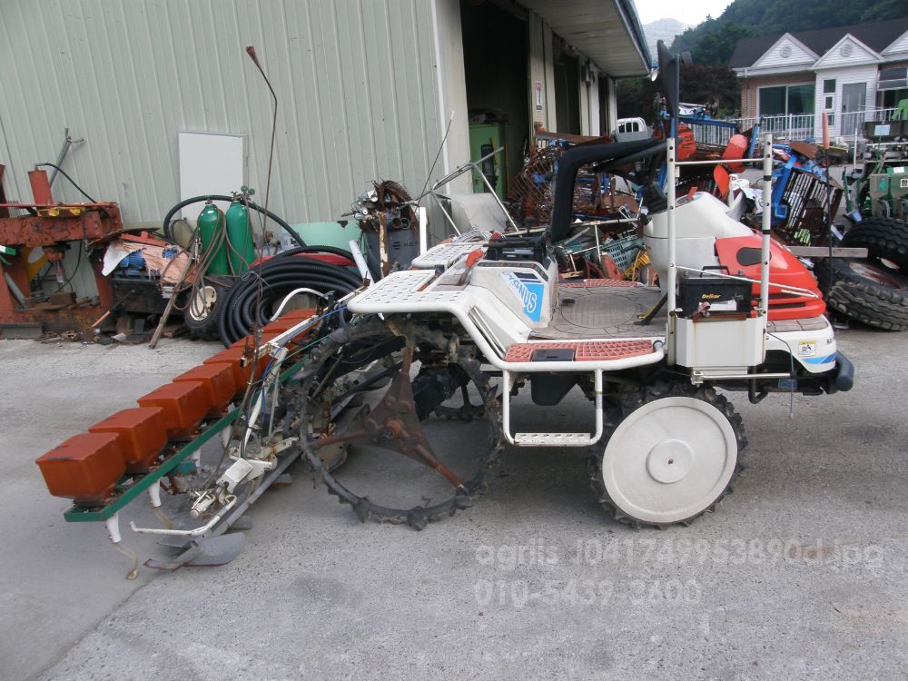 대동이양기 몰으는 파종기장착 대동이양기 몰으는 파종기장착 대동이양기 몰으는 파종기장착 뒤우측면