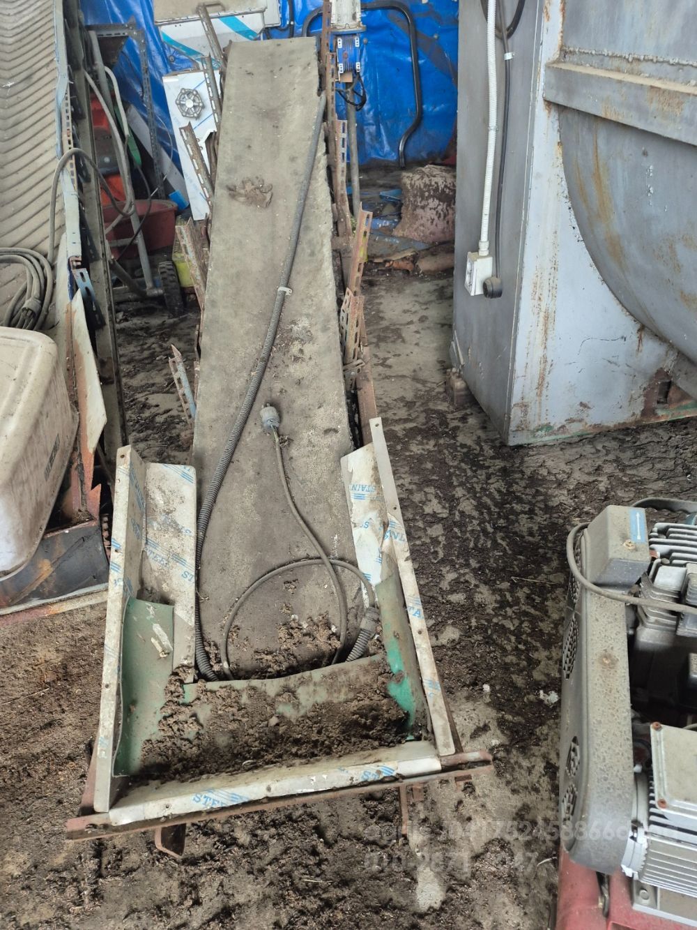 NewHolland 배합기(교반기)   뒤우측면