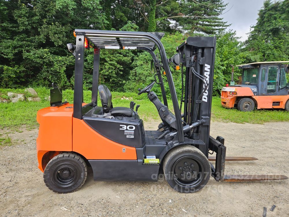 두산 지게차 D30SE-7 (3.0톤)