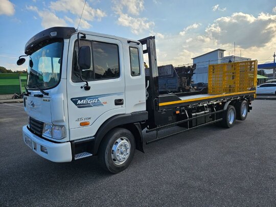 현대 메가 4.5톤 초장축 후축 반저상 사다리 한국쓰리축4.5톤초장축트럭