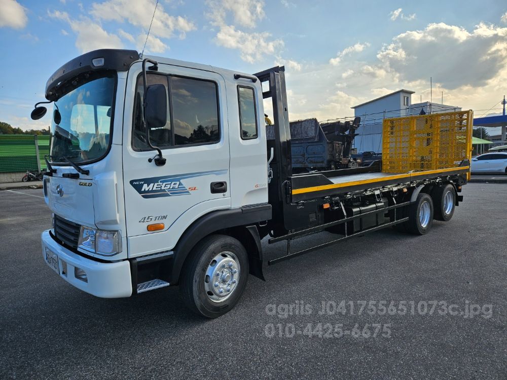 Hyundai 메가 4.5톤 초장축 후축 반저상 사다리 한국쓰리축4.5톤초장축트럭 
