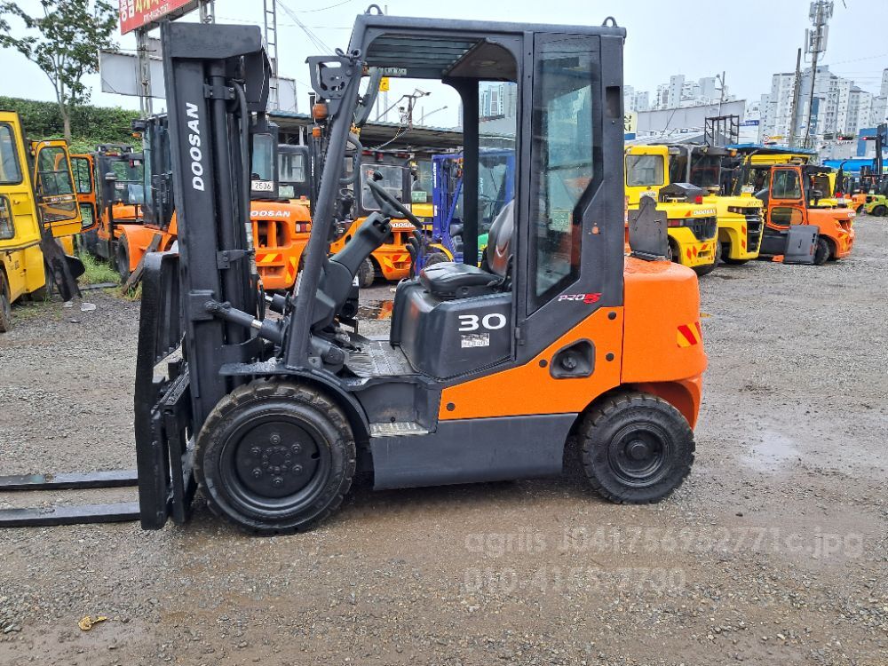두산 지게차 D30S-5 (3.0톤)