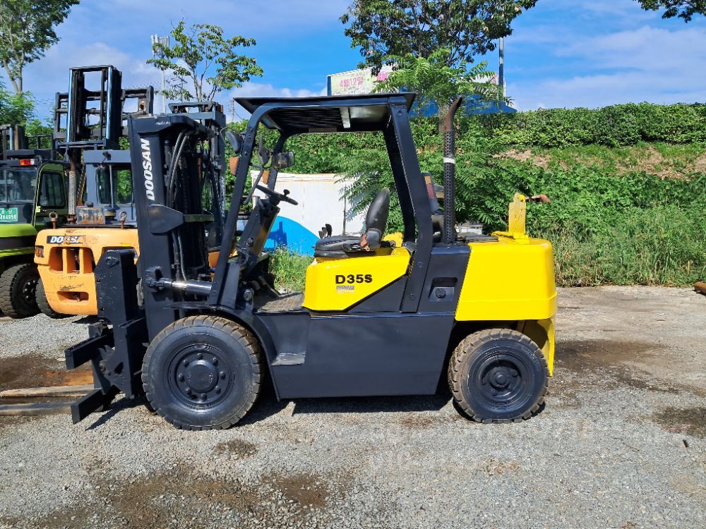두산 지게차 D35 3단마스트 힌지드포크 (3.5톤)