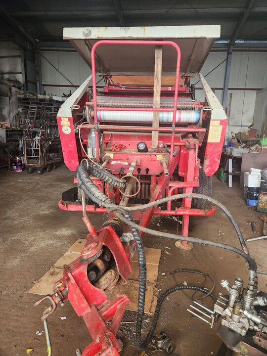  Round Baler RP200  앞좌측면