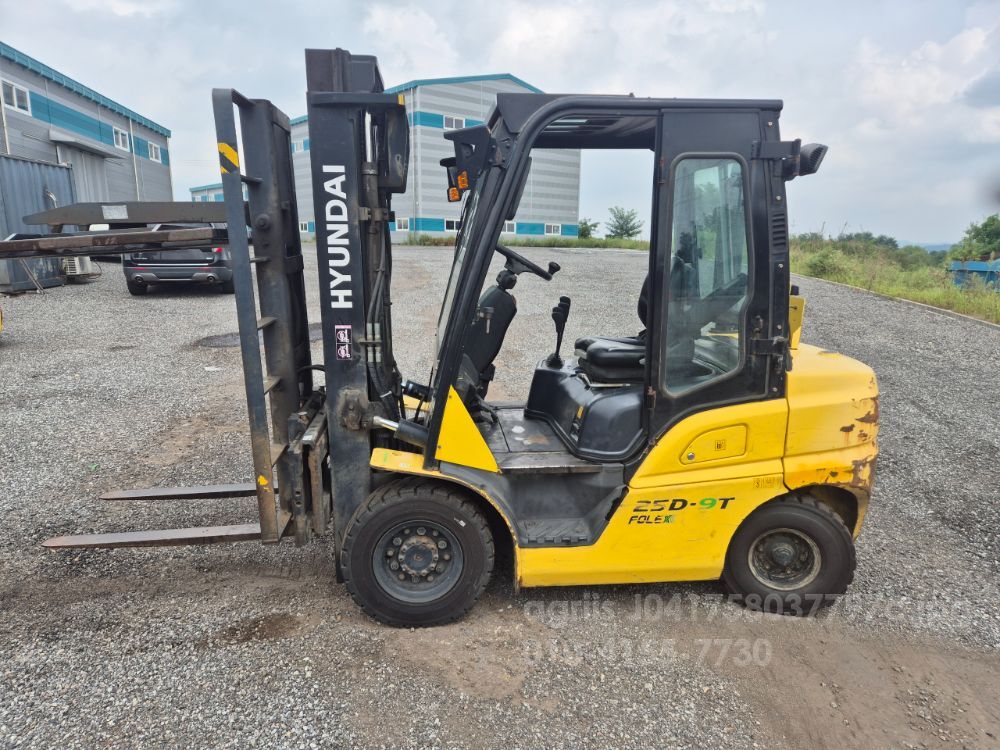 현대 지게차 25D-9T (2.5톤)