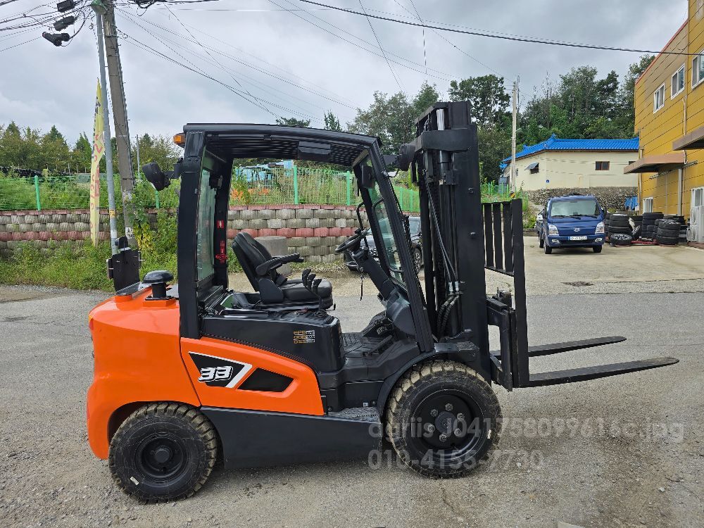 두산 지게차 D33S-9 (3.3톤)