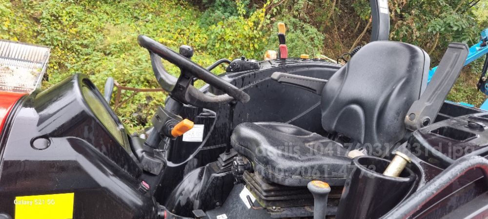 국제 트랙터 A5800 (58마력) 뒤우측면