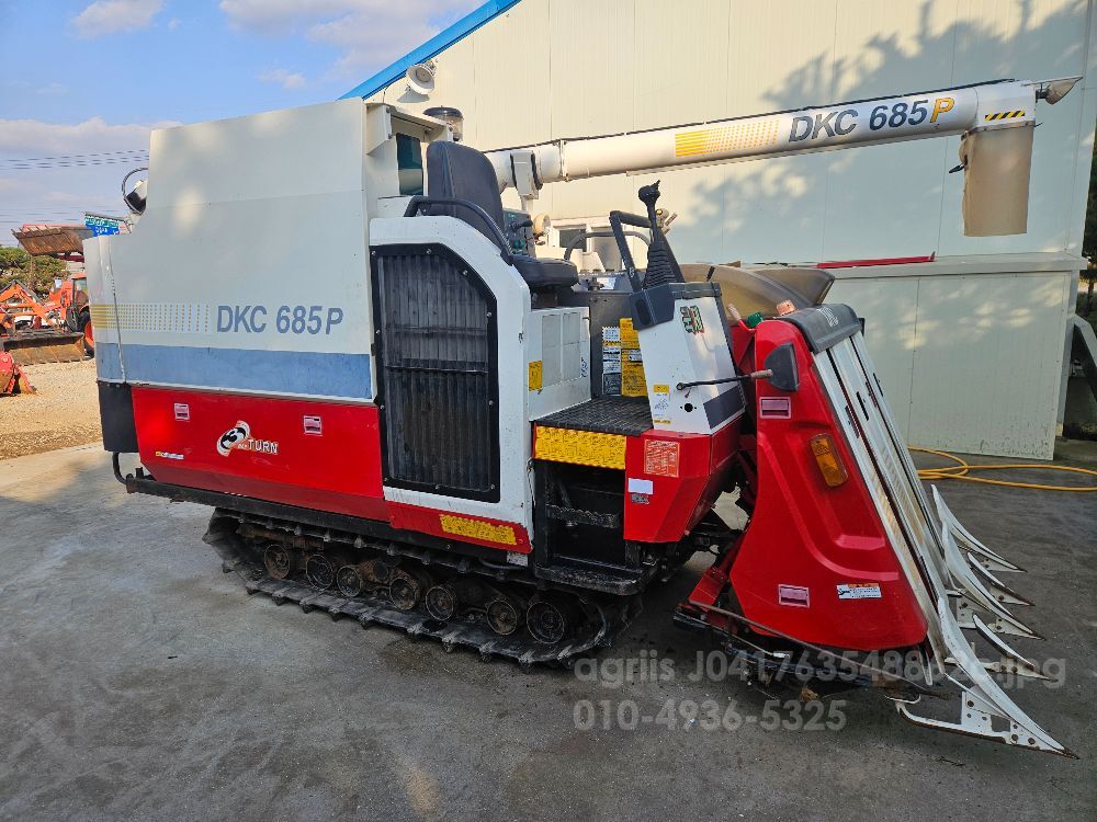 국제 콤바인 DKC685 (4조식)