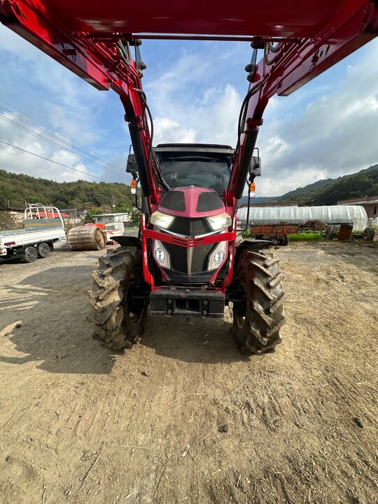 Yanmar Tractor YT490 (90hp) 앞좌측면
