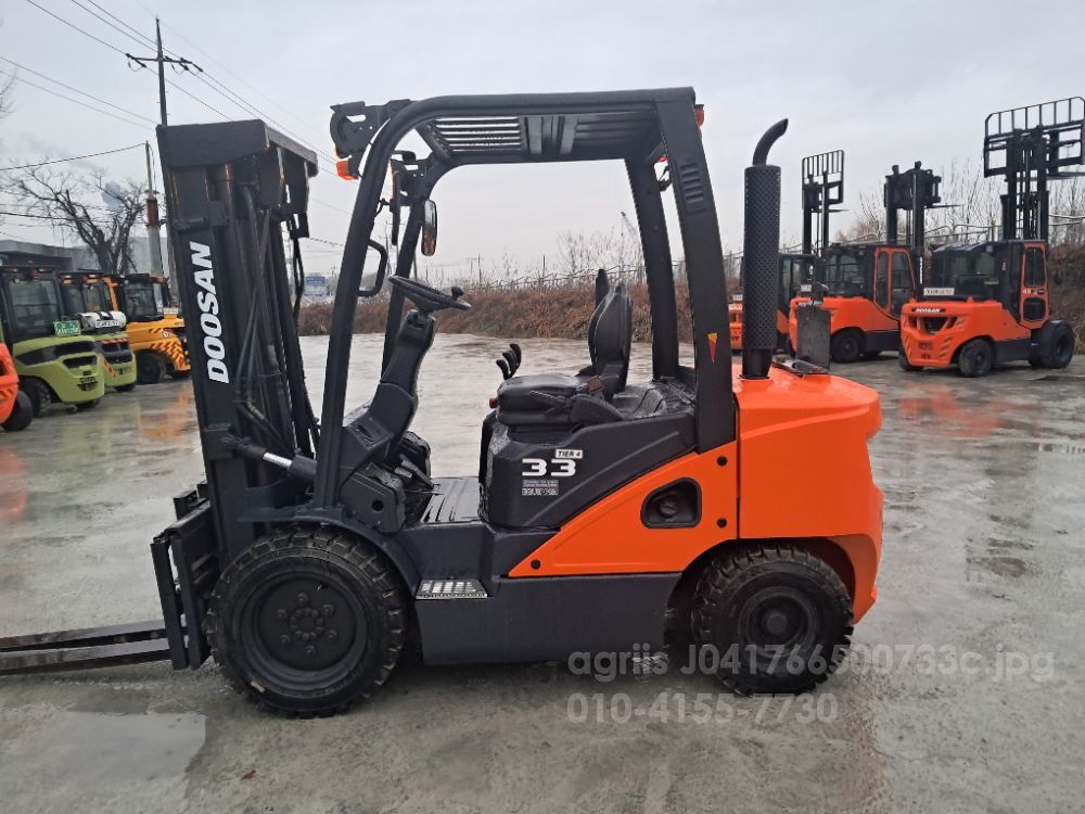 두산 지게차 D33 (3.3톤)