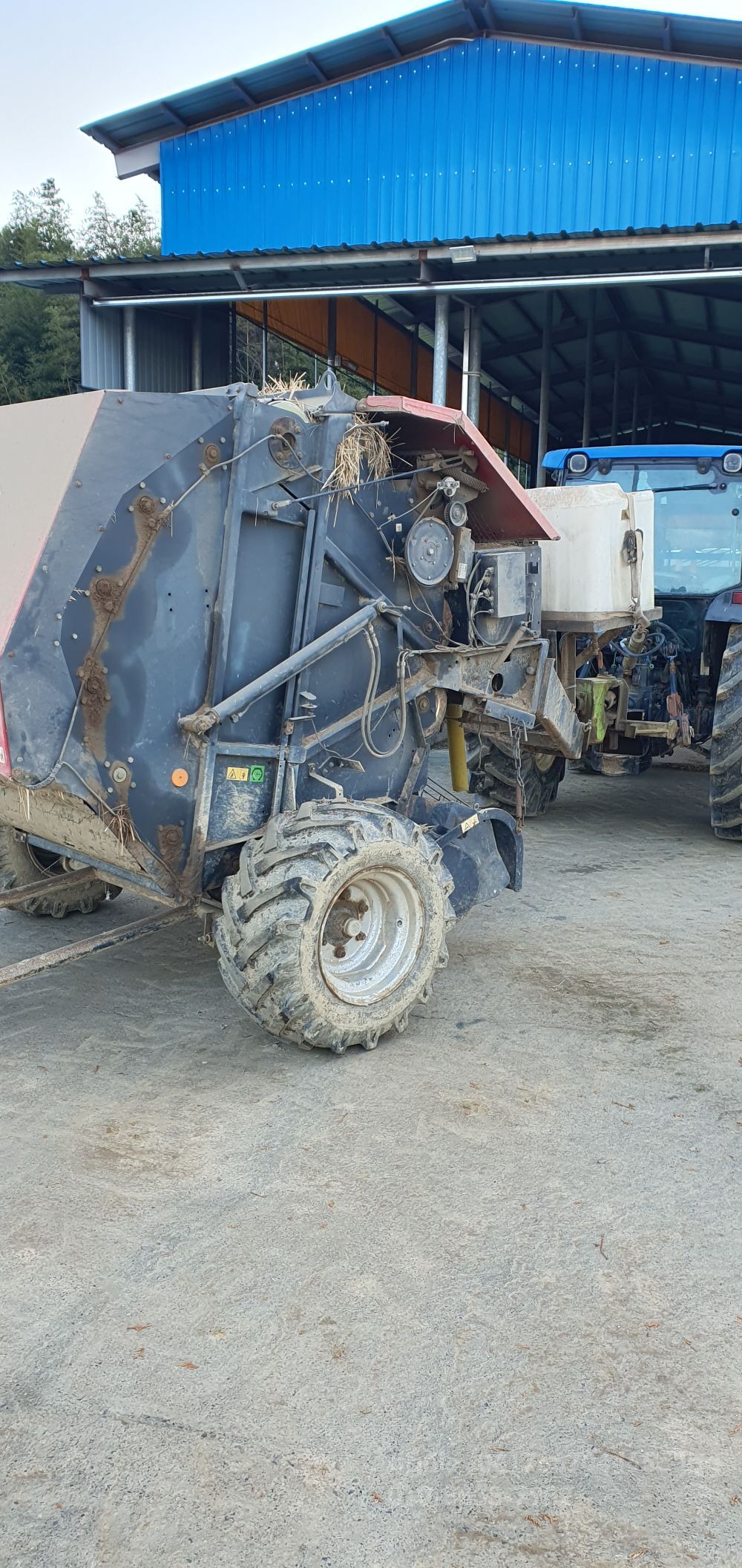 바이콘명성 원형베일러 RF119