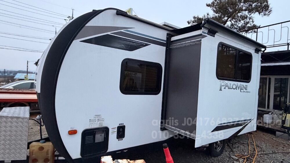  카라반 Palomini by Palomino  뒤우측면