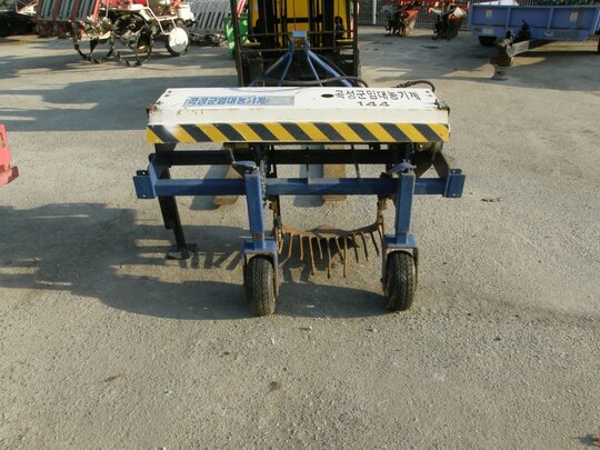  감자 고구마 수확기 감자 고구마 수확기 