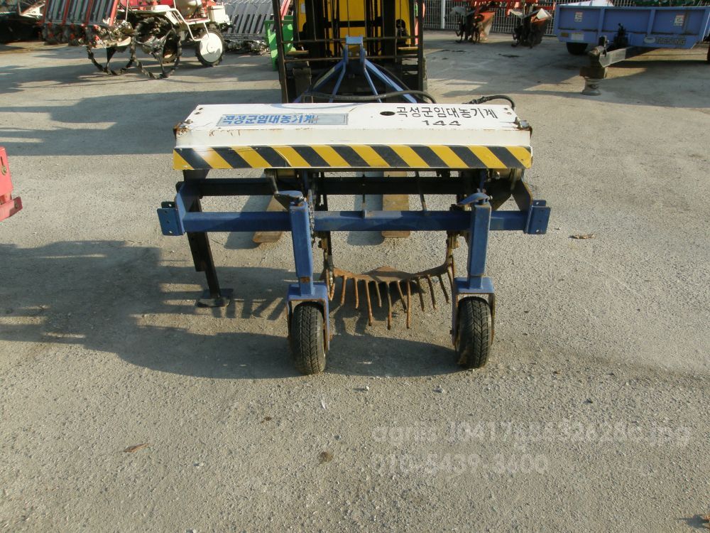 감자 고구마 수확기 감자 고구마 수확기 감자 고구마 수확기