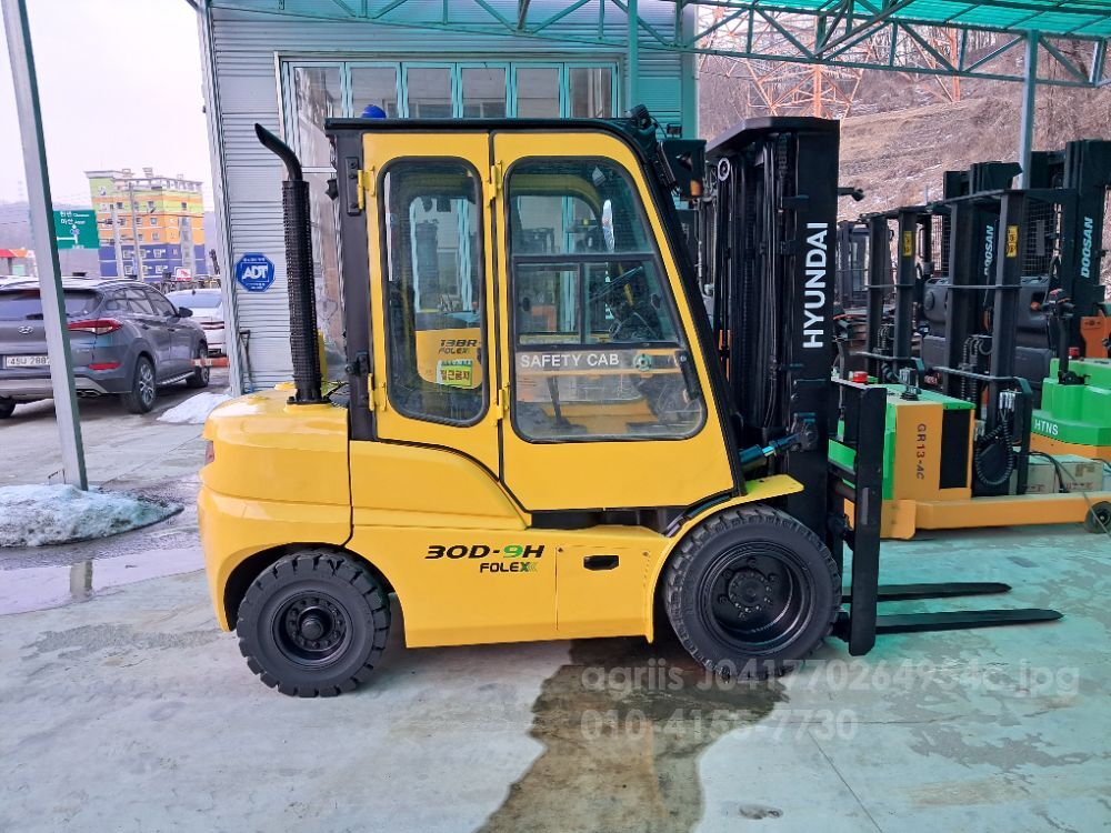 Hyundai Forklift 30D-9H (3.0톤)