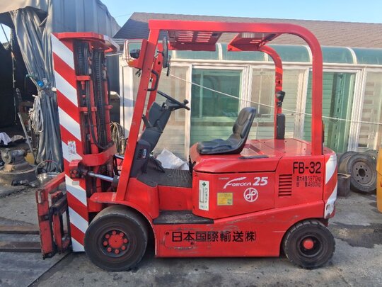 니찌유.전동 지게차 2.5톤 (2.5톤) 앞좌측면