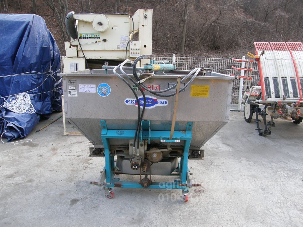 삼성 유기질비료살포기 유기질비료살포기 800KG