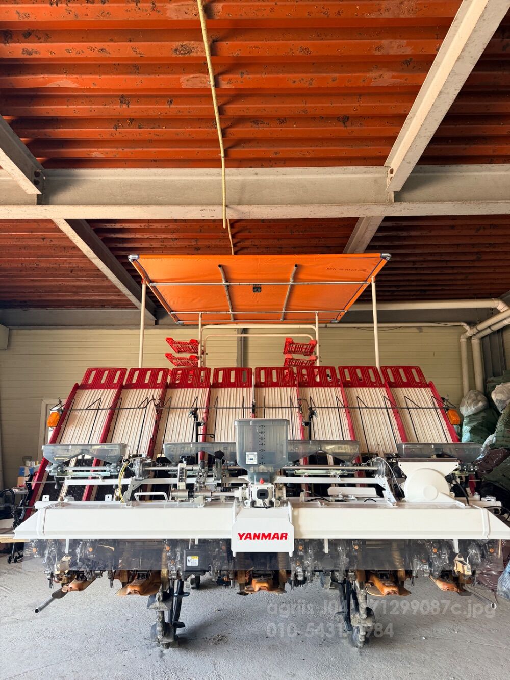 Yanmar Rice transplanter YR8D (8Rows)