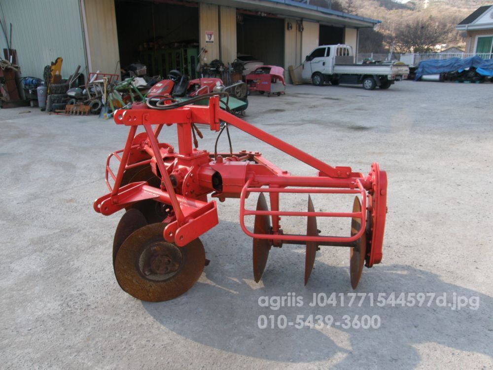  원판쟁기6련대원 원판쟁기6련대원  뒤우측면