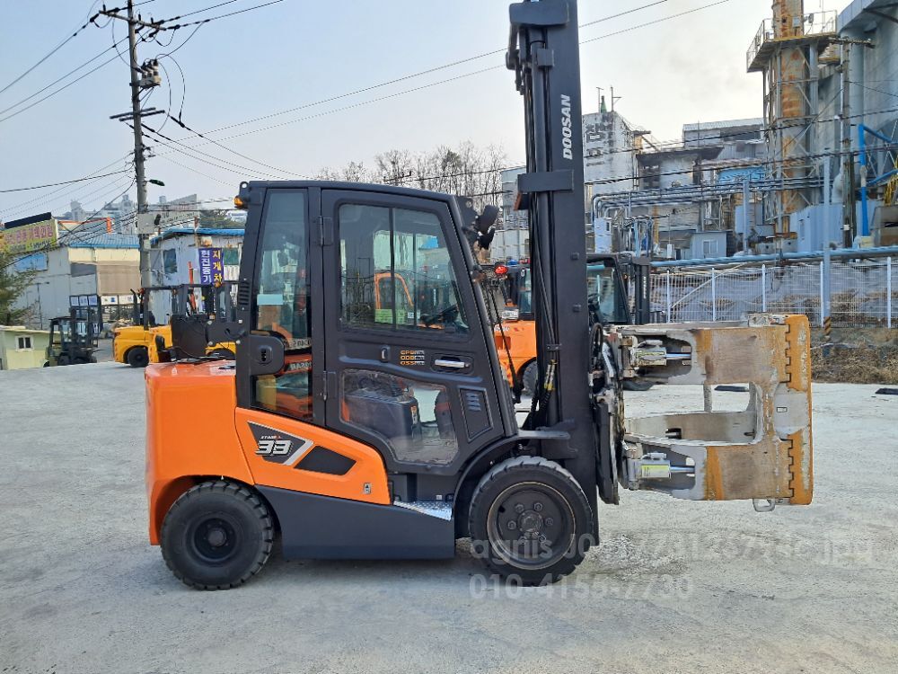 두산 지게차 D33 (3.3톤)