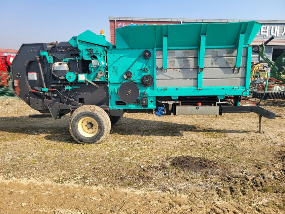 라이브 백 원형베일러 MR 1000