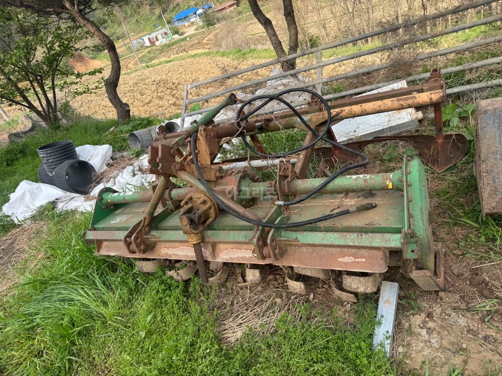  Rotavator G180N (경폭190cm) 뒤우측면