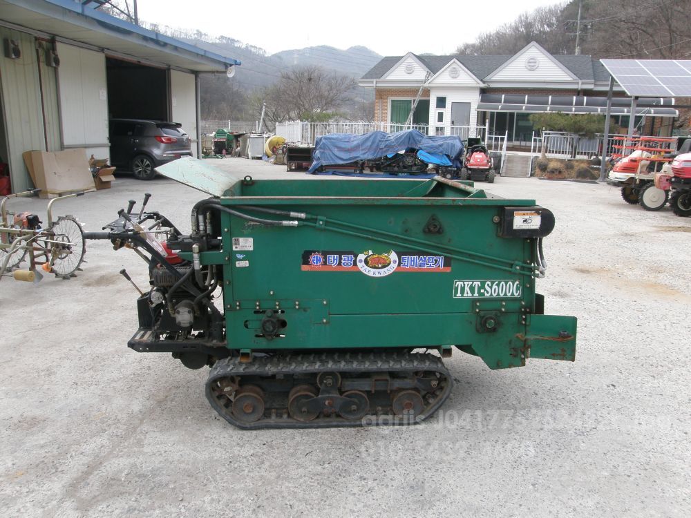 태광보행형토비살포기원판식 60 태광보행형토비살포기원판식 600kg TKT-S600C