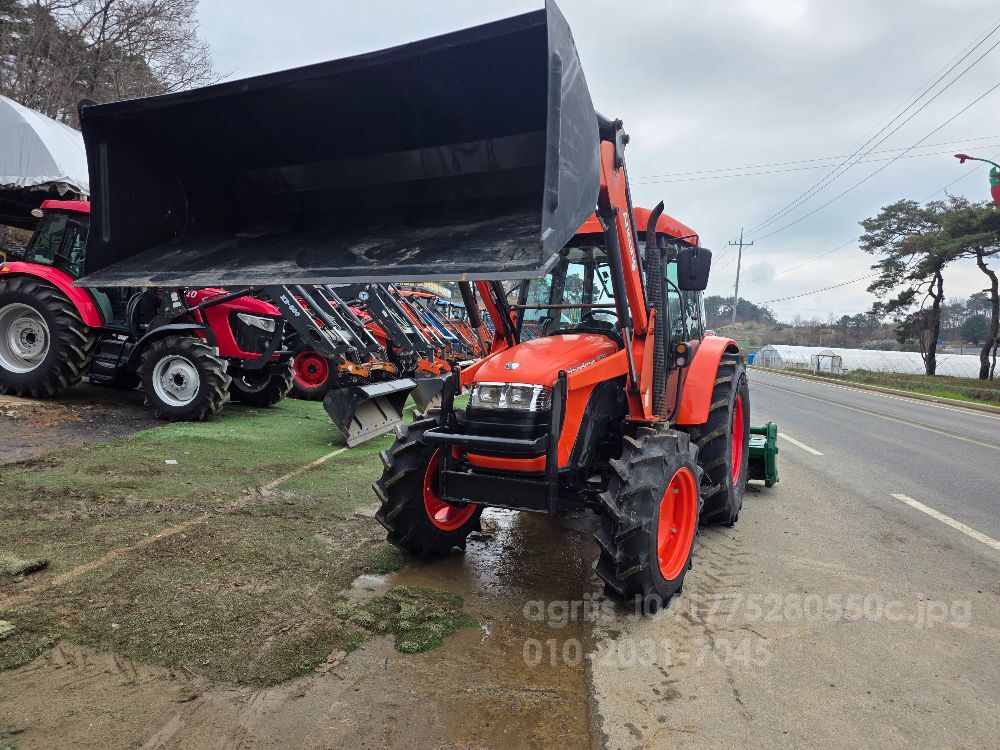 Daedong Tractor TS80 (78hp)