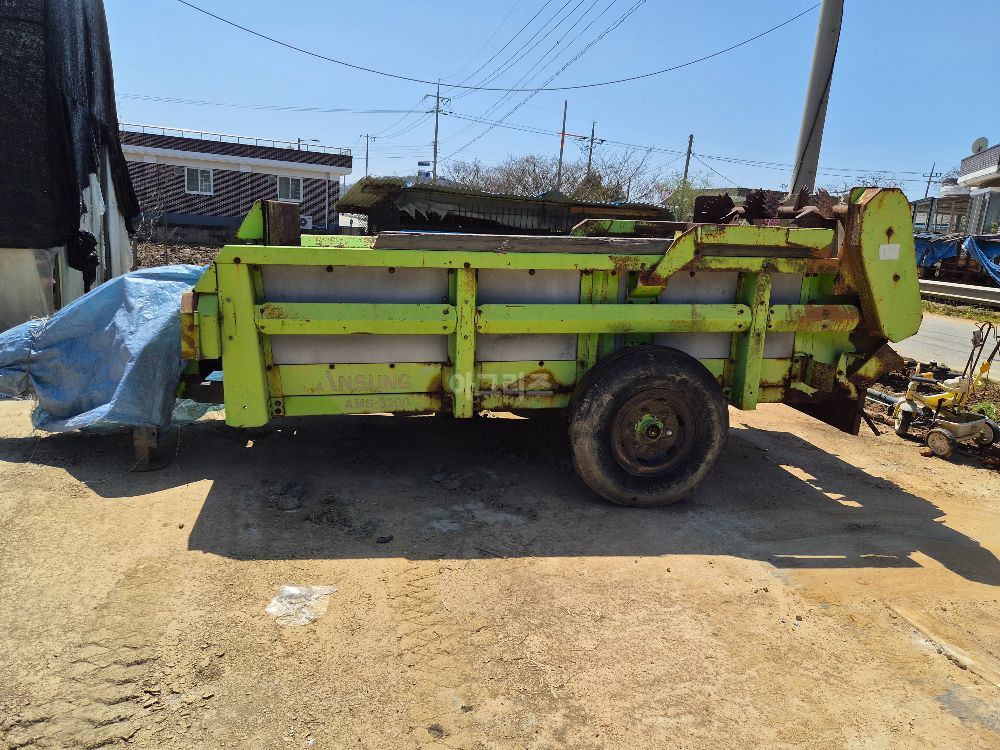 안성공업주 퇴비살포기 AMS3200