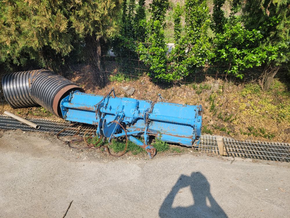  농약분무기 50만  로타리 185  60만 트레일러 60만 기타