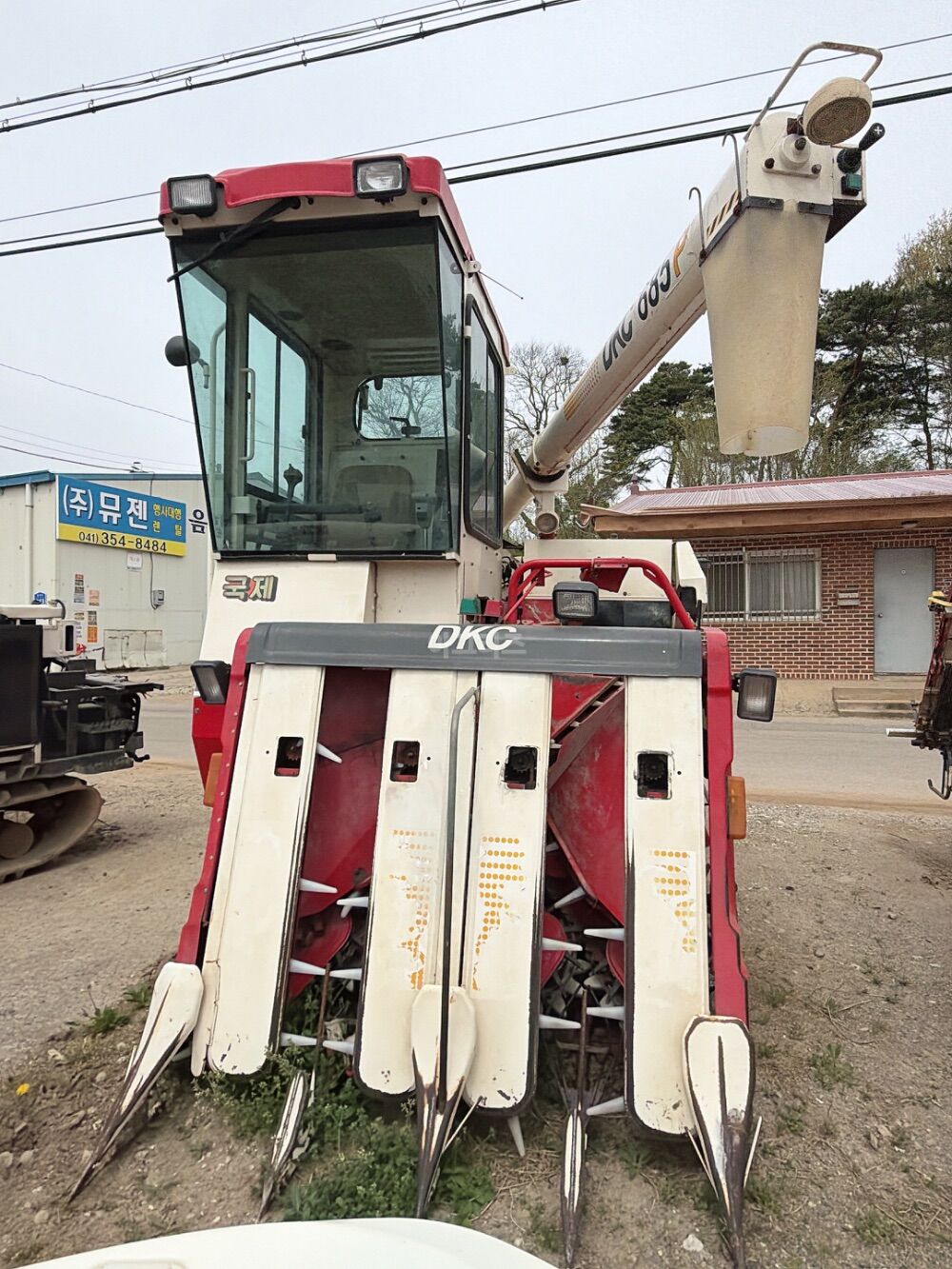 국제 콤바인 DKC685 (4조식)