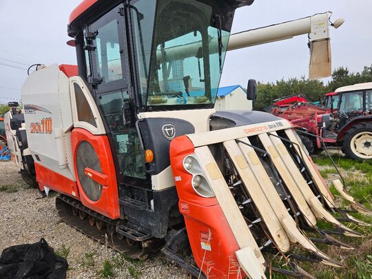 Daedong Combine Harvester DXM110GC (6Rows)