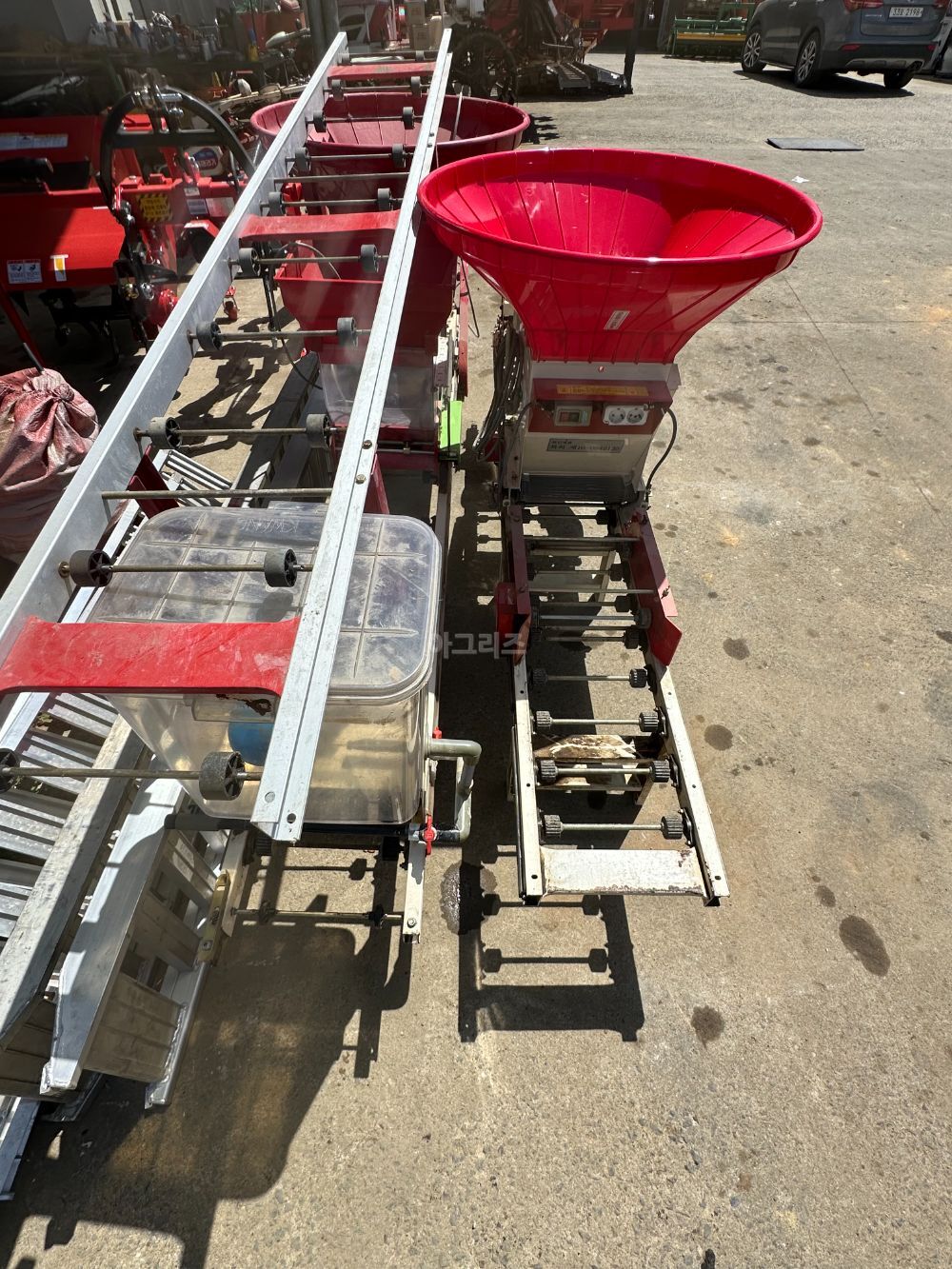  육묘용 파종기 JK-2500  뒤우측면