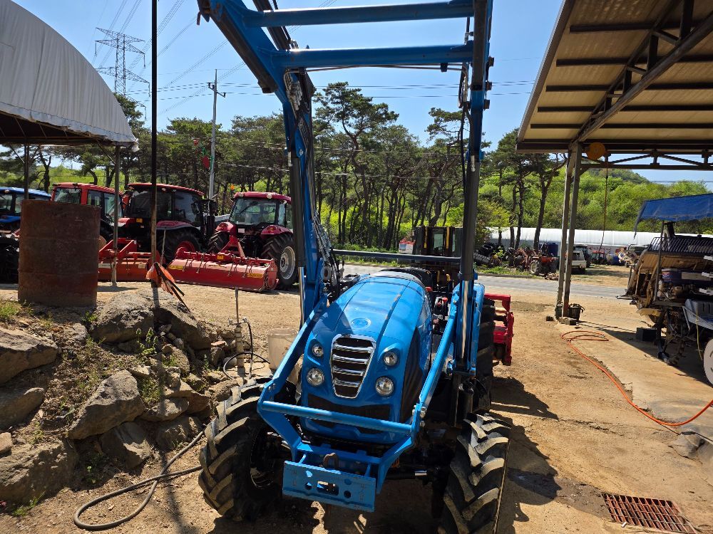 LS 트랙터 XR4155 (55.7마력)