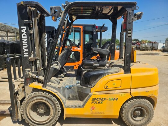 Hyundai Forklift 30D-9H (3.0톤)