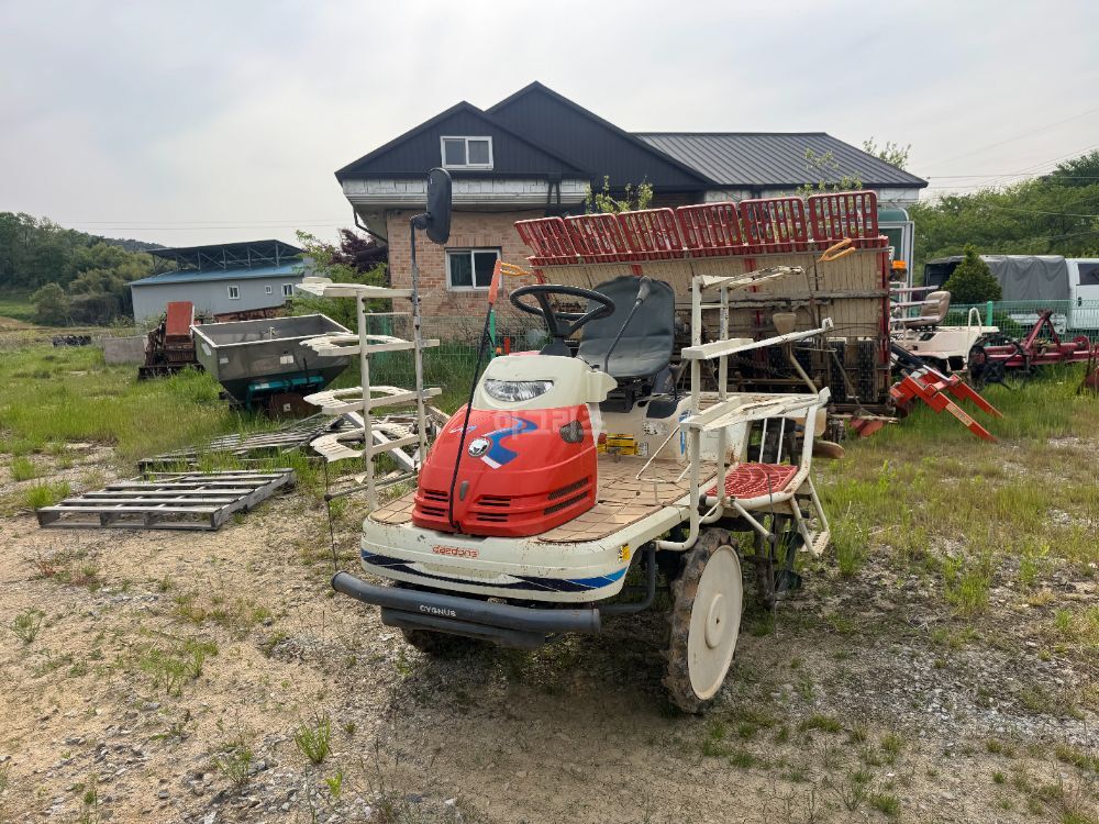 Daedong Rice transplanter S3-680 (6Rows)