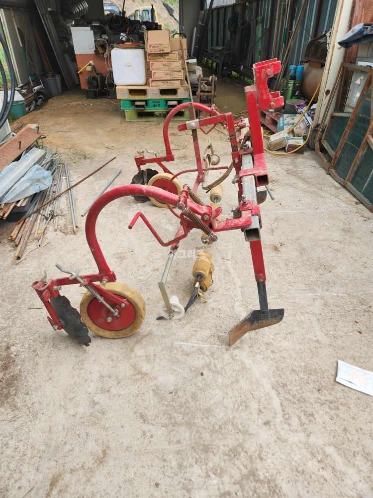 Shibaura Cultivator 승용 피복기 (12hp)