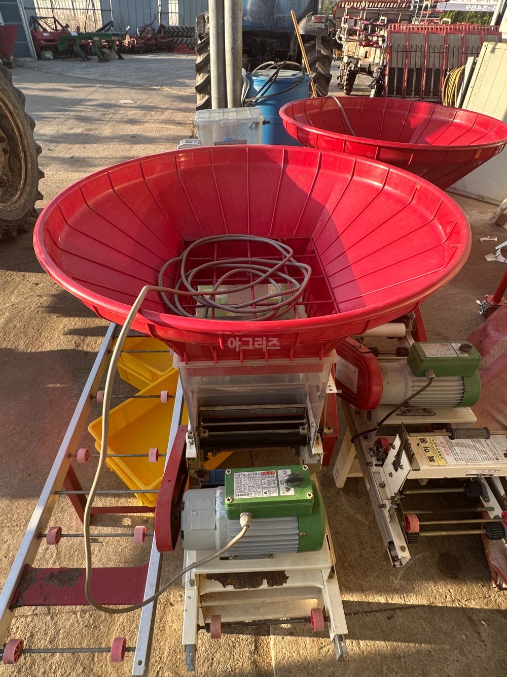 제광 육묘용 파종기 JK-2500 뒤우측면