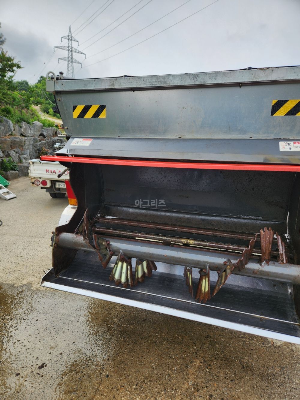  Manure Spreader 퇴비살포기  뒤우측면