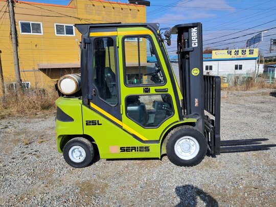 Clark Forklift GTS25L (2.5톤)