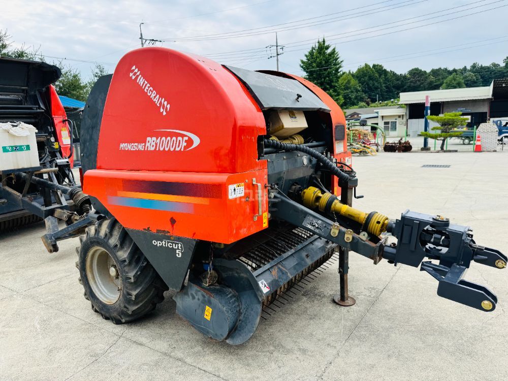  Round Baler RB1000DF 