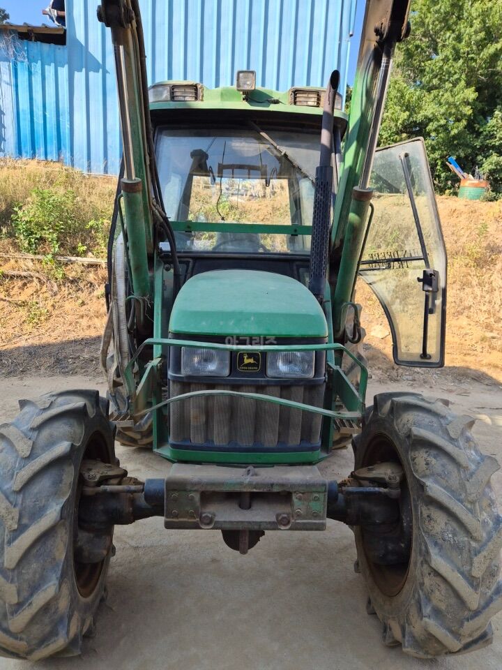 JohnDeere Tractor 5310 (63hp)