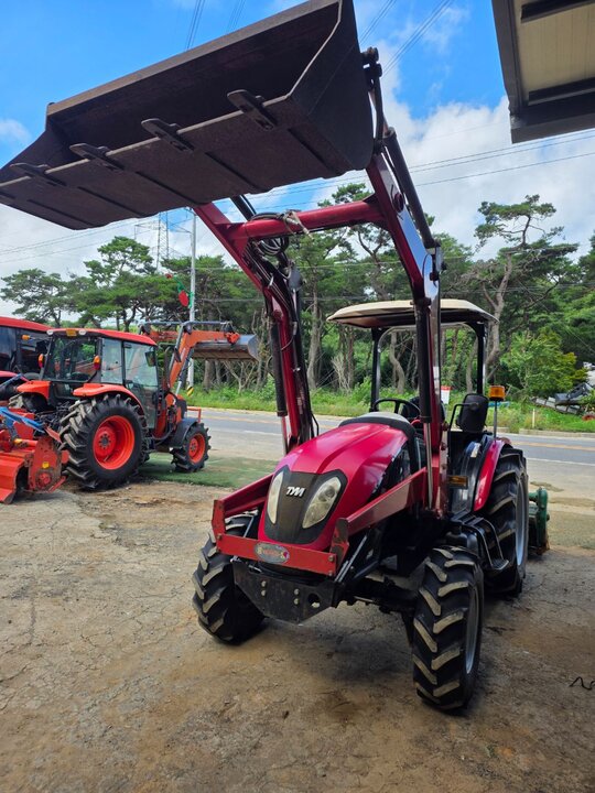TYM Tractor T483 (48hp)