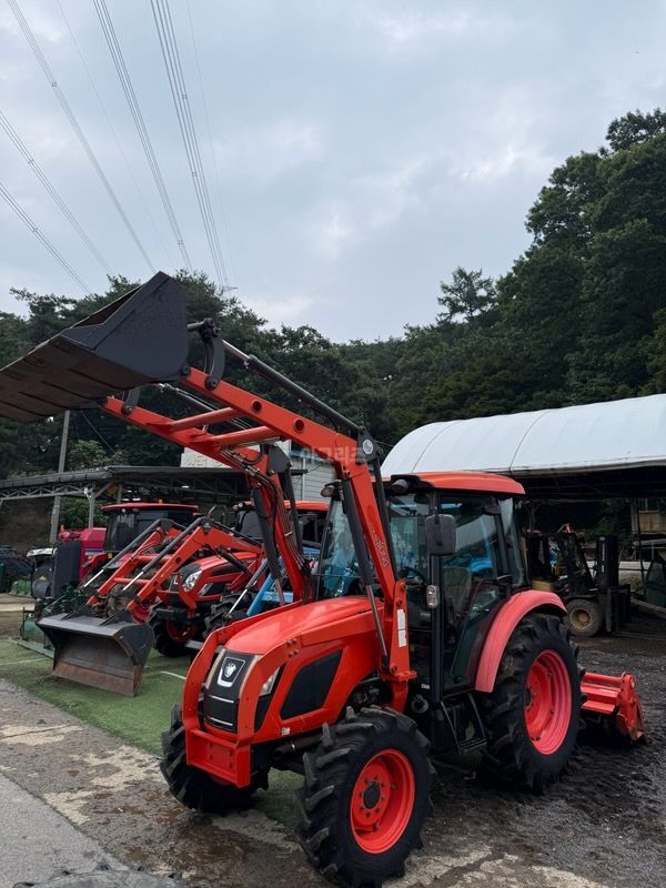 대동 트랙터 RX620 (62마력) 뒤우측면