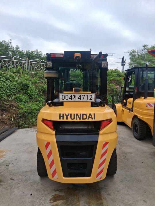 Hyundai Forklift D4.5-9.듀월3단 (4.5톤)